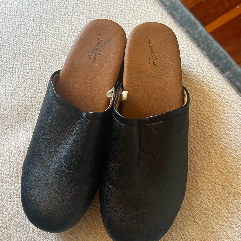 Universal Thread Black Faux-Leather clog